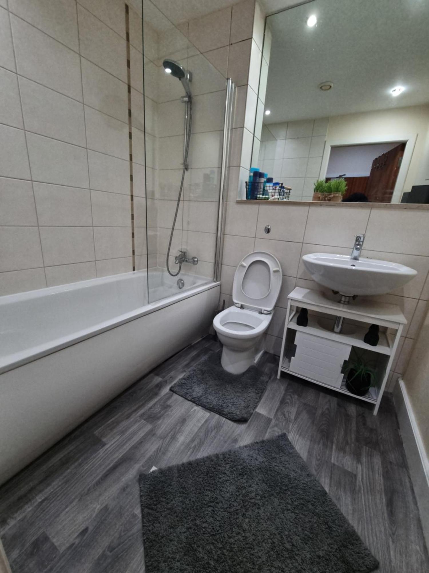 Modern 2br Flat In Bradford Centre! *