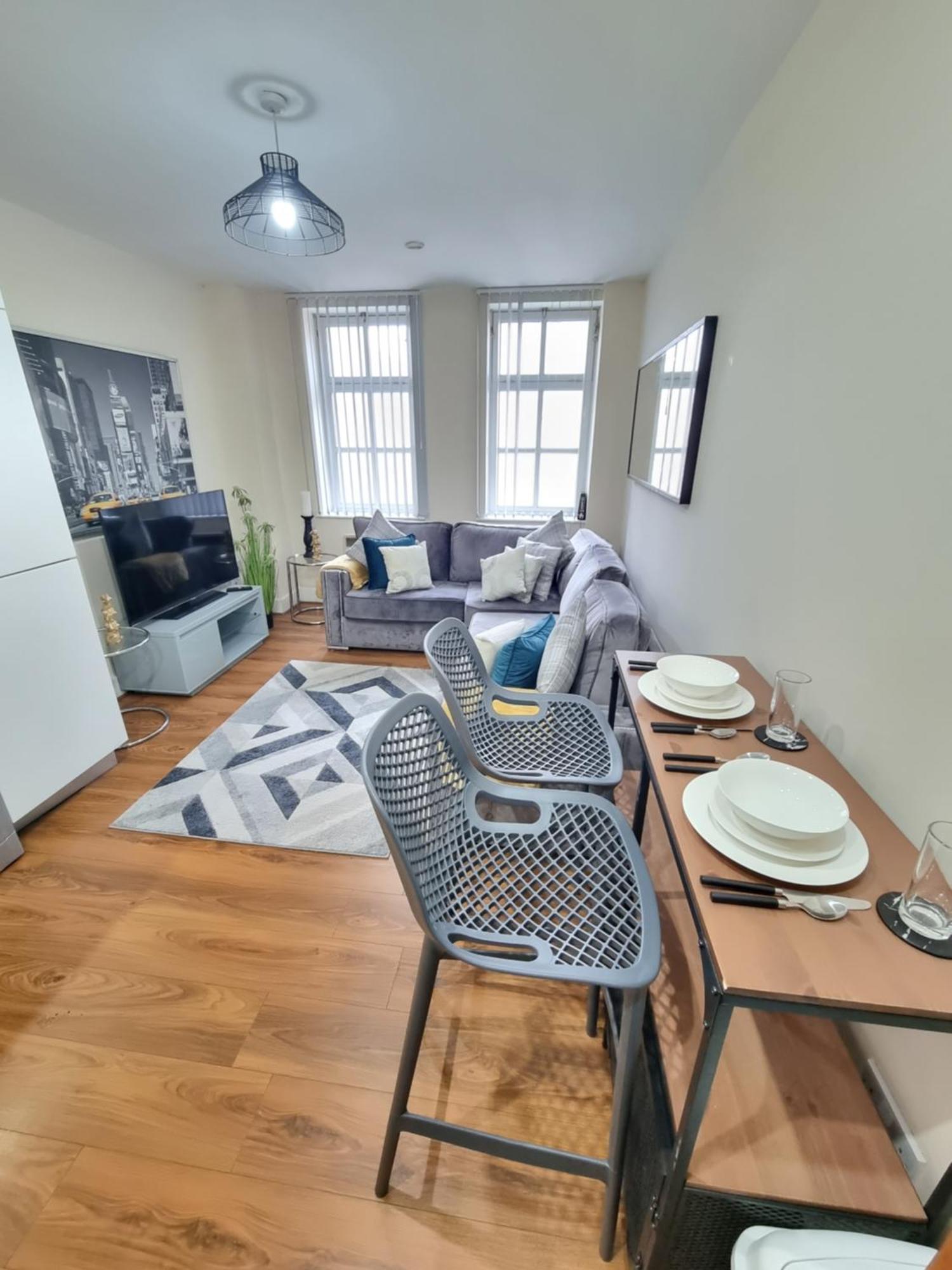 Modern 2br Flat In Bradford Centre! *